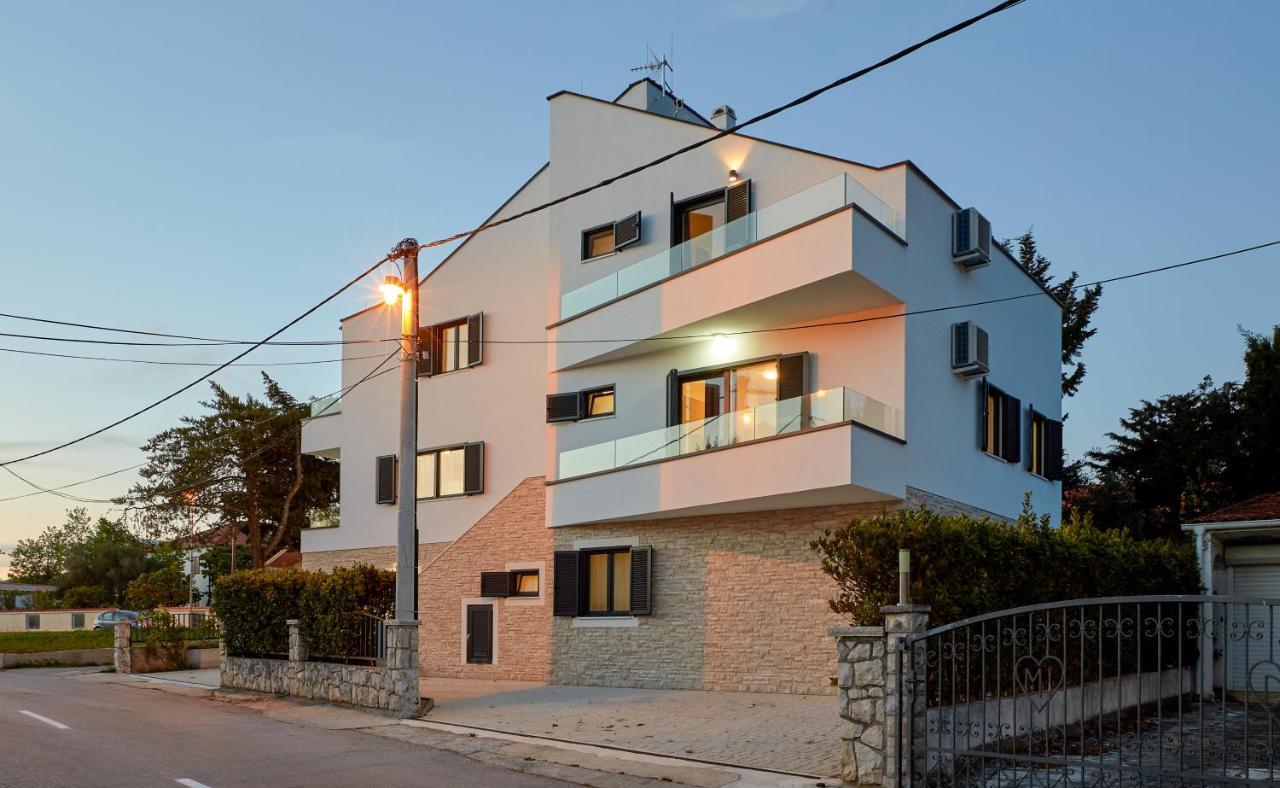 Apartments Nika Turanj Luaran gambar