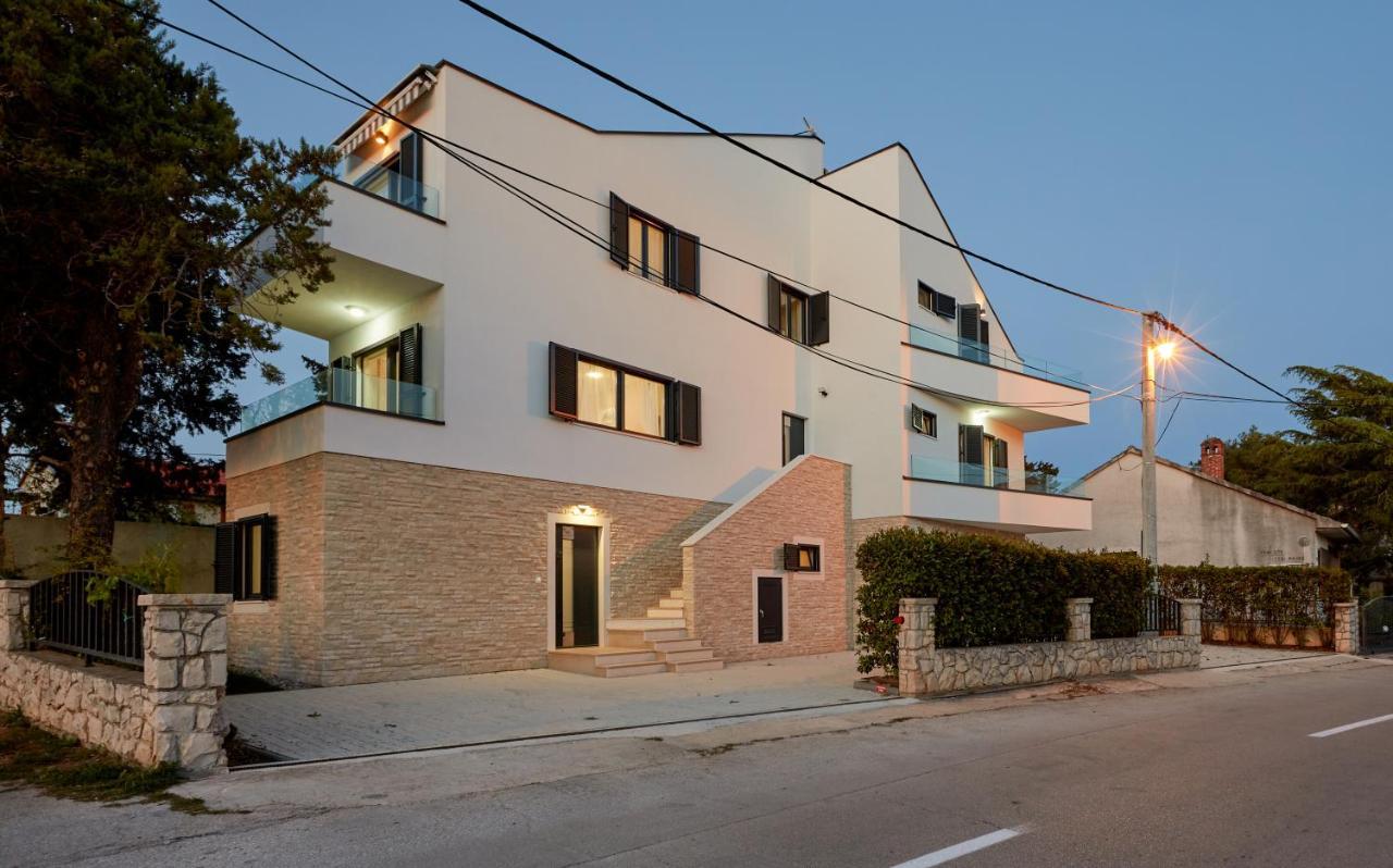 Apartments Nika Turanj Luaran gambar