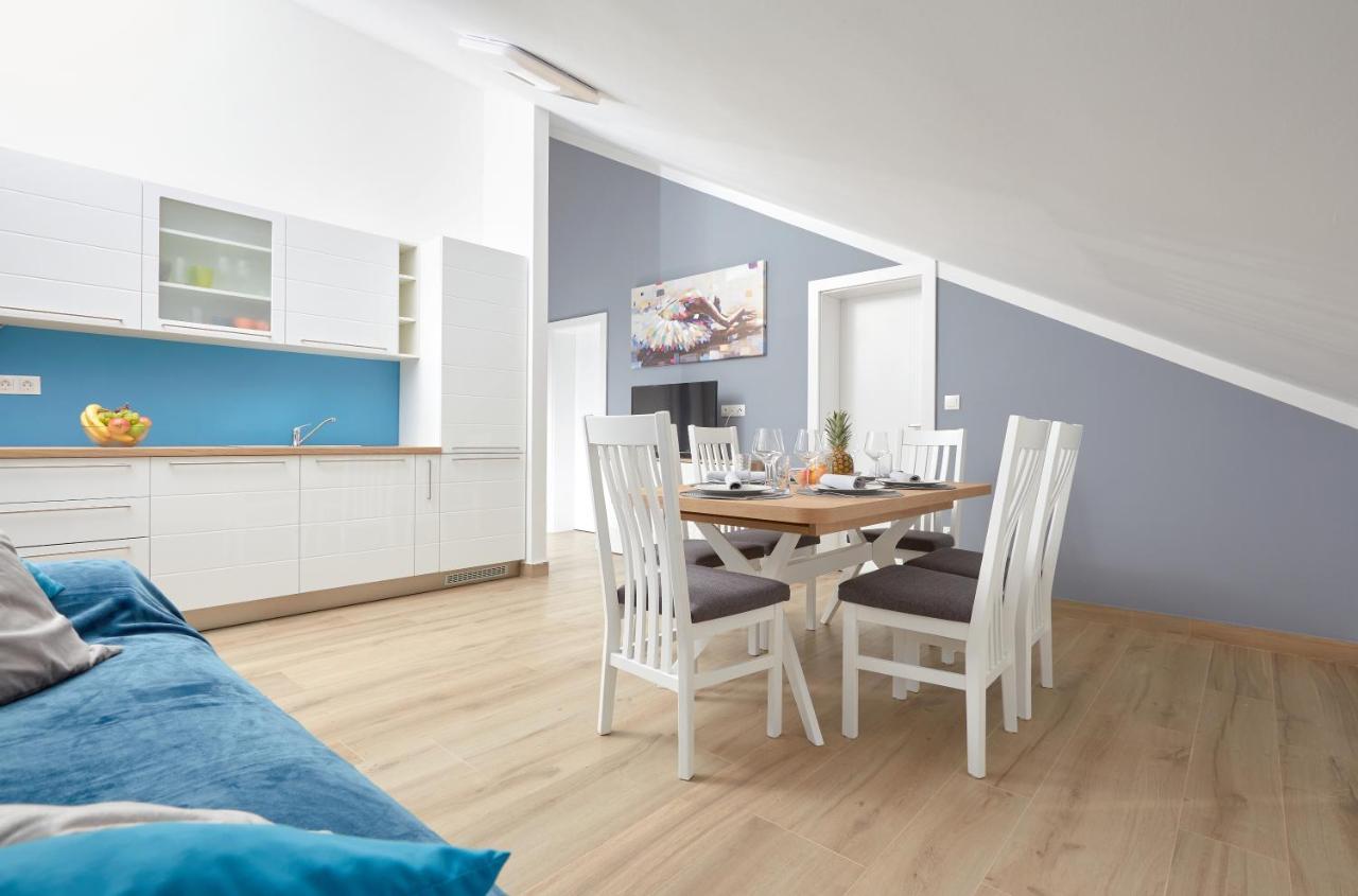 Apartments Nika Turanj Luaran gambar