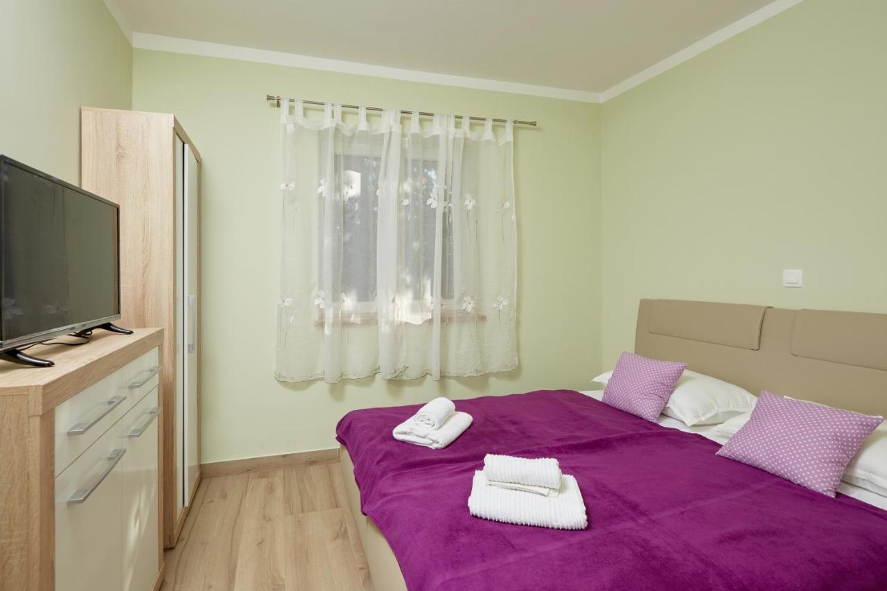 Apartments Nika Turanj Bilik gambar