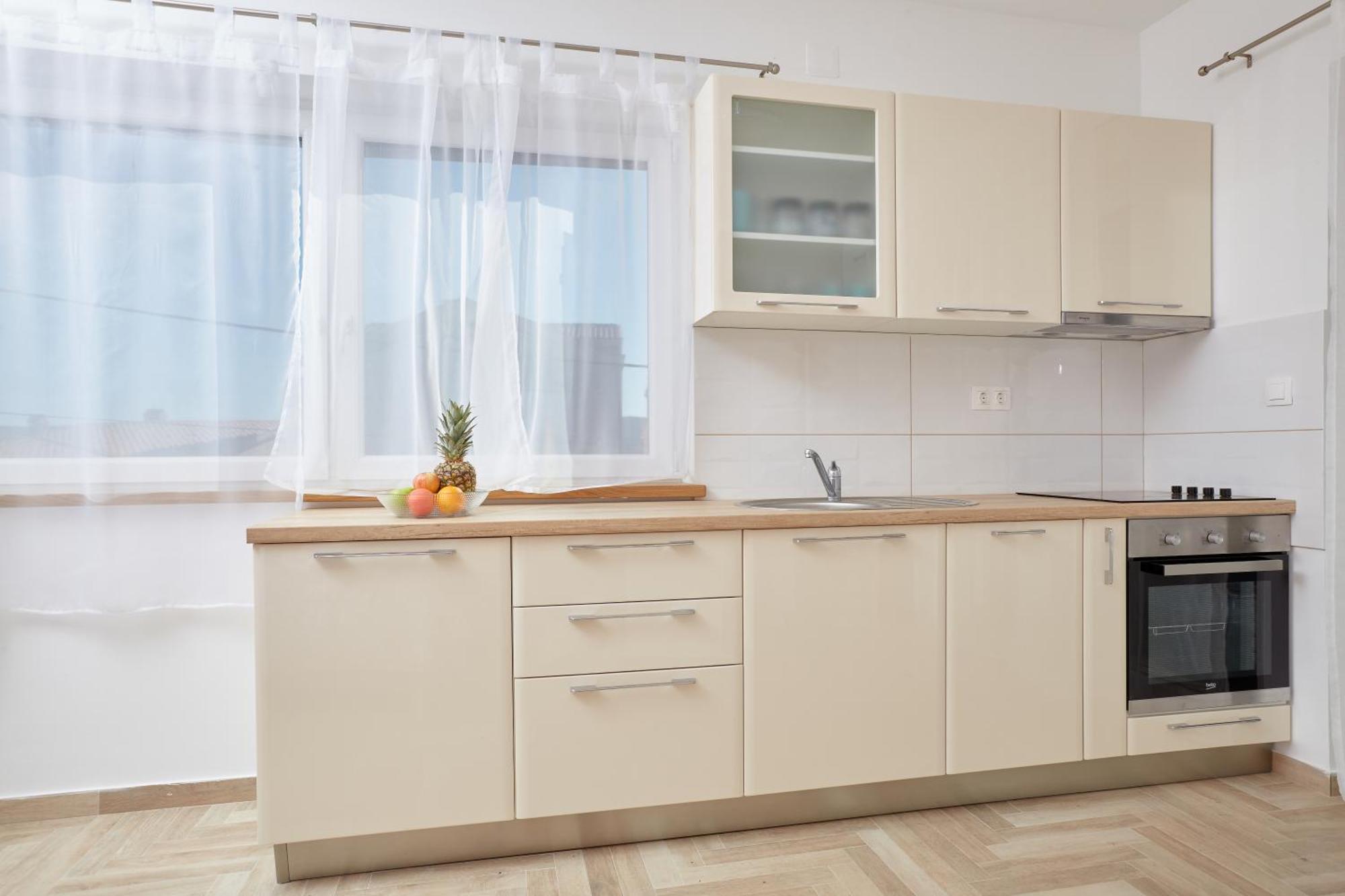 Apartments Nika Turanj Bilik gambar