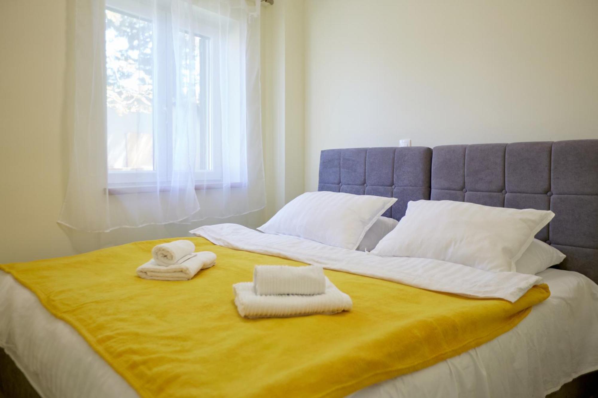 Apartments Nika Turanj Bilik gambar
