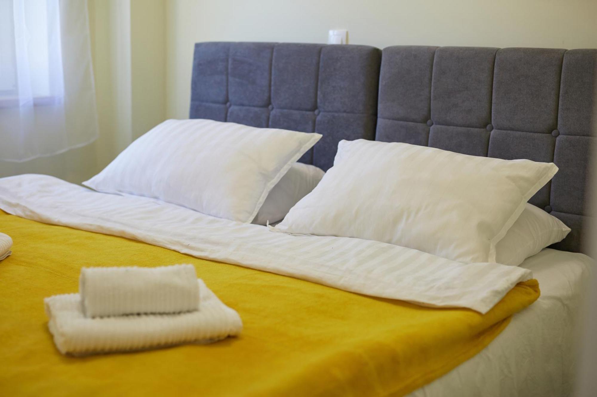 Apartments Nika Turanj Bilik gambar